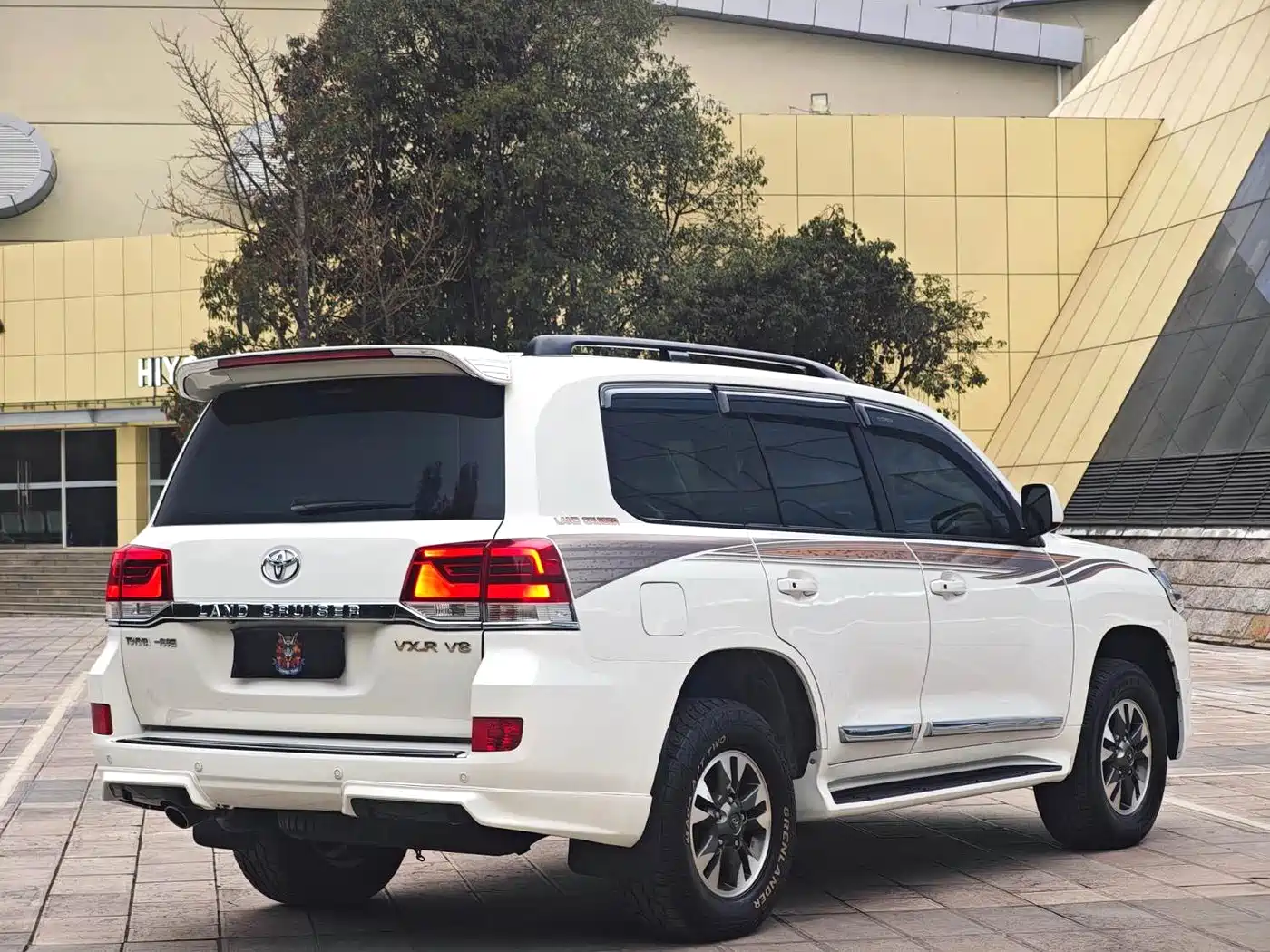 Toyota Land Cruiser 2010 Model 4.7L Automatic VX фото 8