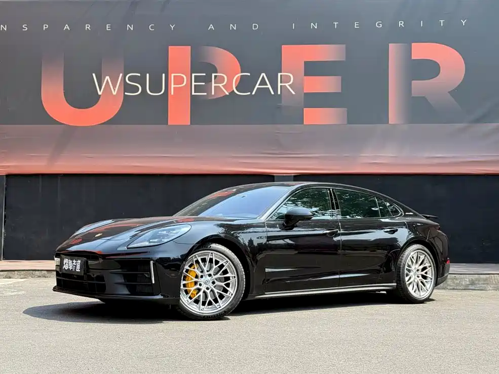 PORSCHE PANAMERA 2024