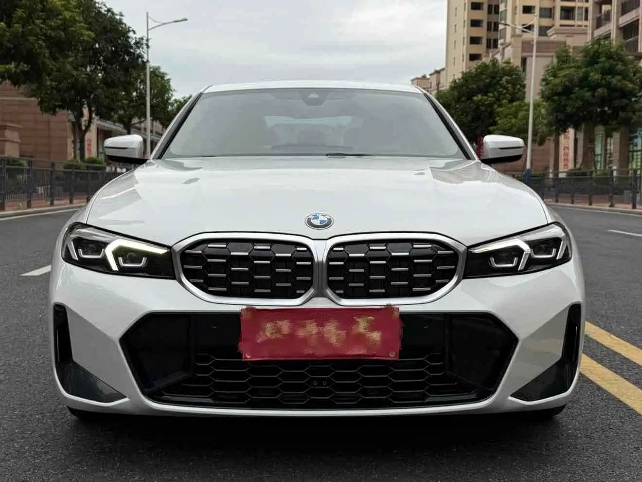Photo 3 - BMW 3 Series