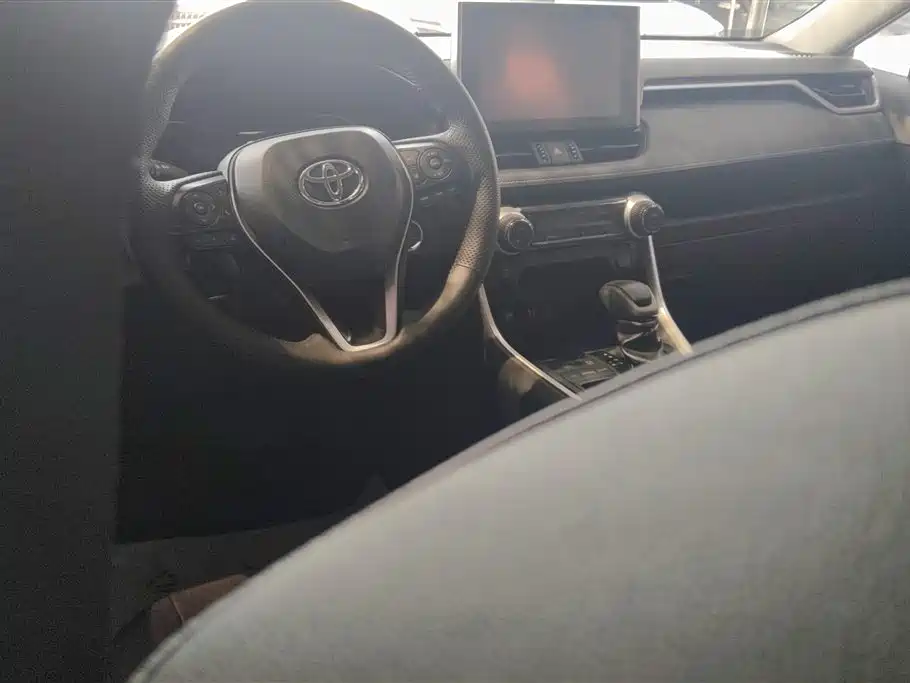 Toyota RAV4 Rongfang 2022 2.0L CVT 2WD Trend Plus Edition фото 12