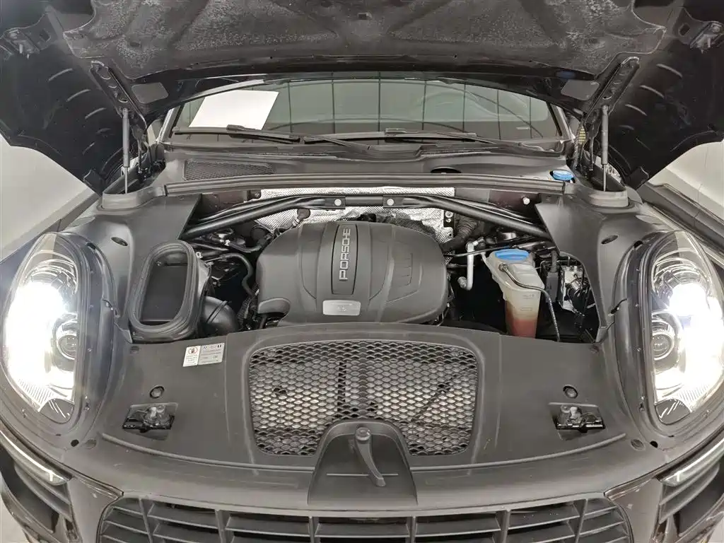 Porsche Macan 2017 Macan 2.0T фото 20