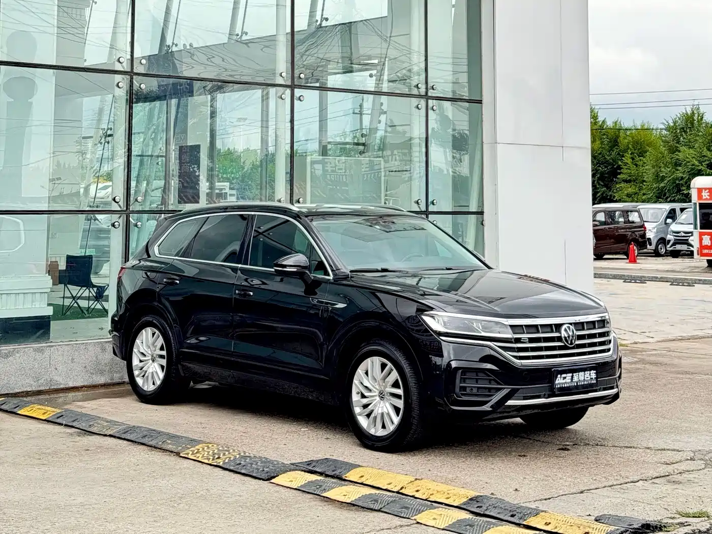 Volkswagen Touareg 2024 2023 2.0TSI R-Line Edition
