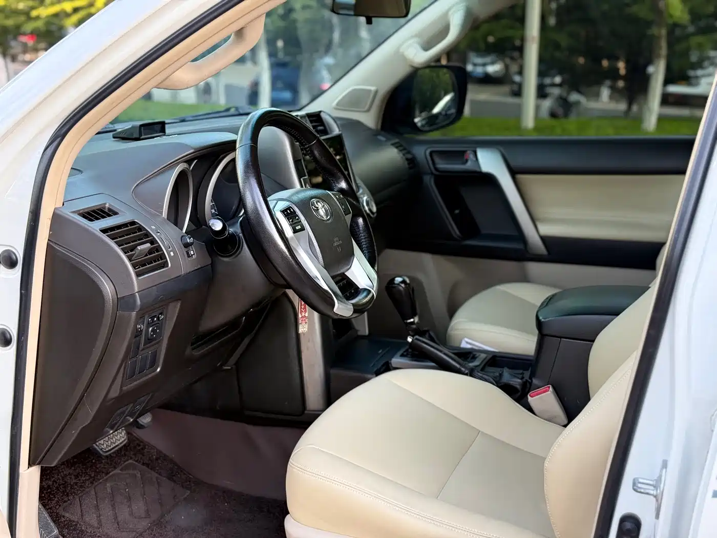 Toyota Prado (Import) 2010 2.7L Automatic Standard фото 7