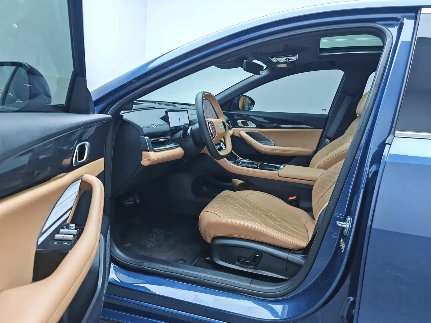 Geely Galaxy Galaxy A7 2025 EM-i фото 14