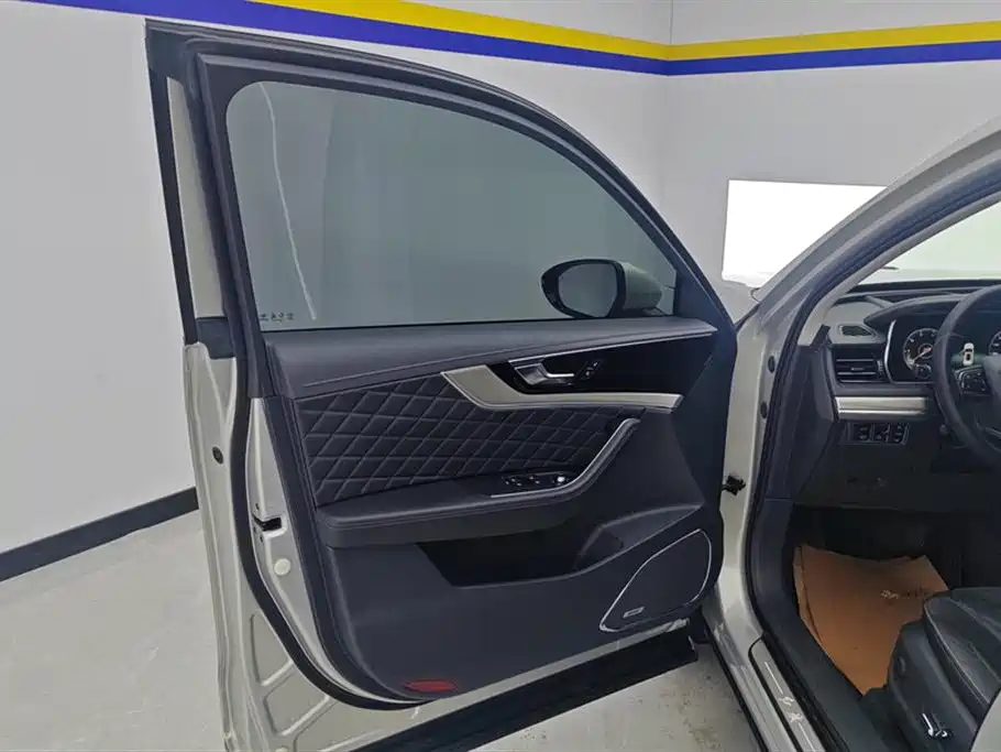 Hongqi HS5 2019 2.0T Smart Connect Enjoy Edition фото 7
