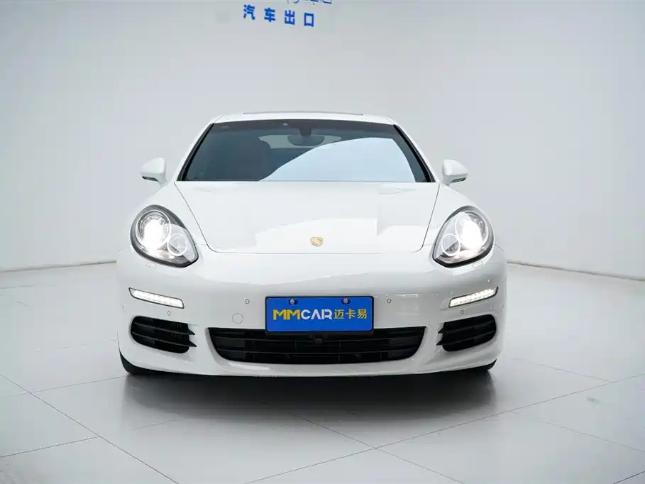 Porsche Panamera 2014 Panamera 3.0T фото 17