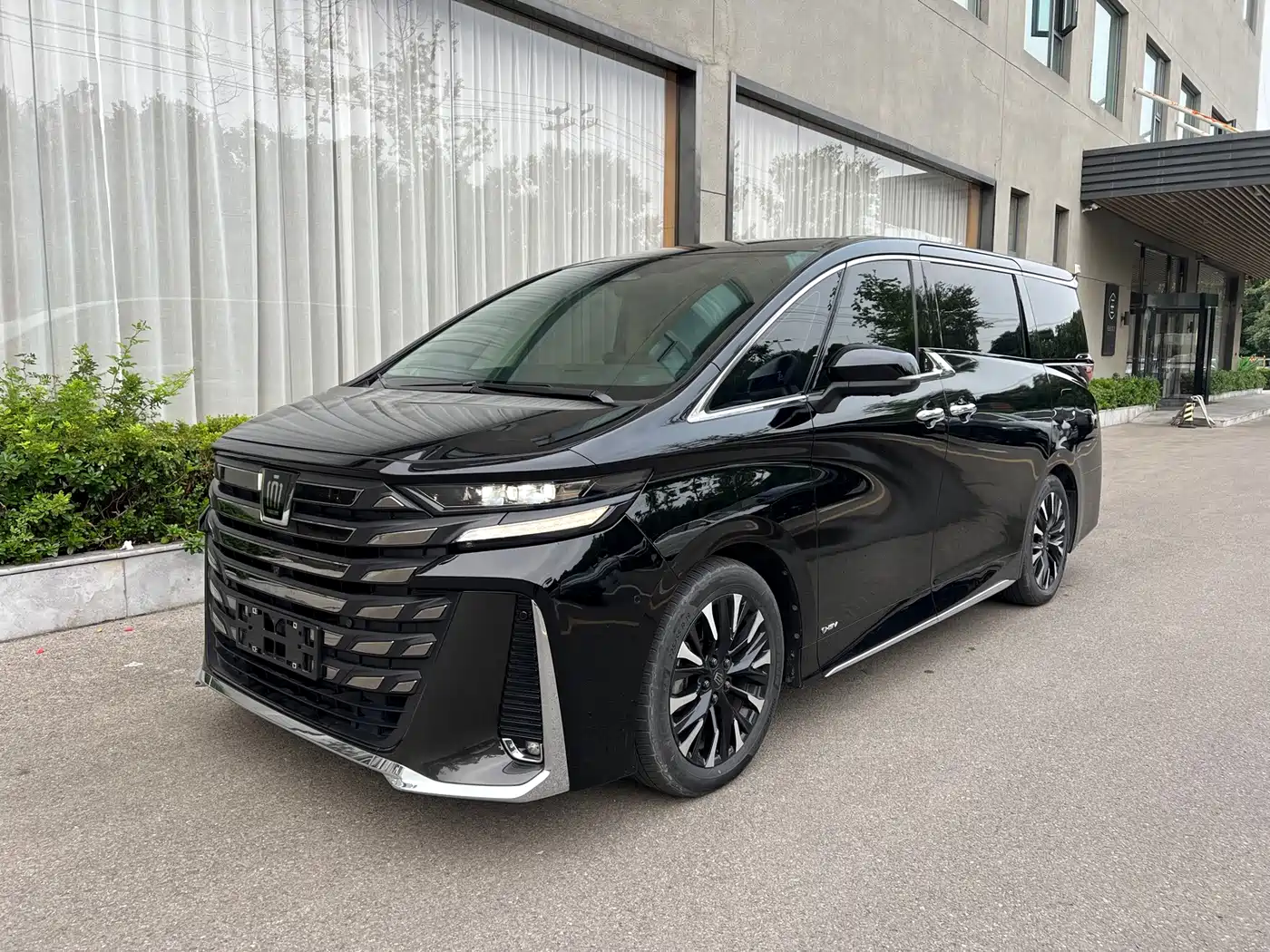 Toyota Vellfire 2023 2024 Crown Hybrid 2.5L Premium Edition