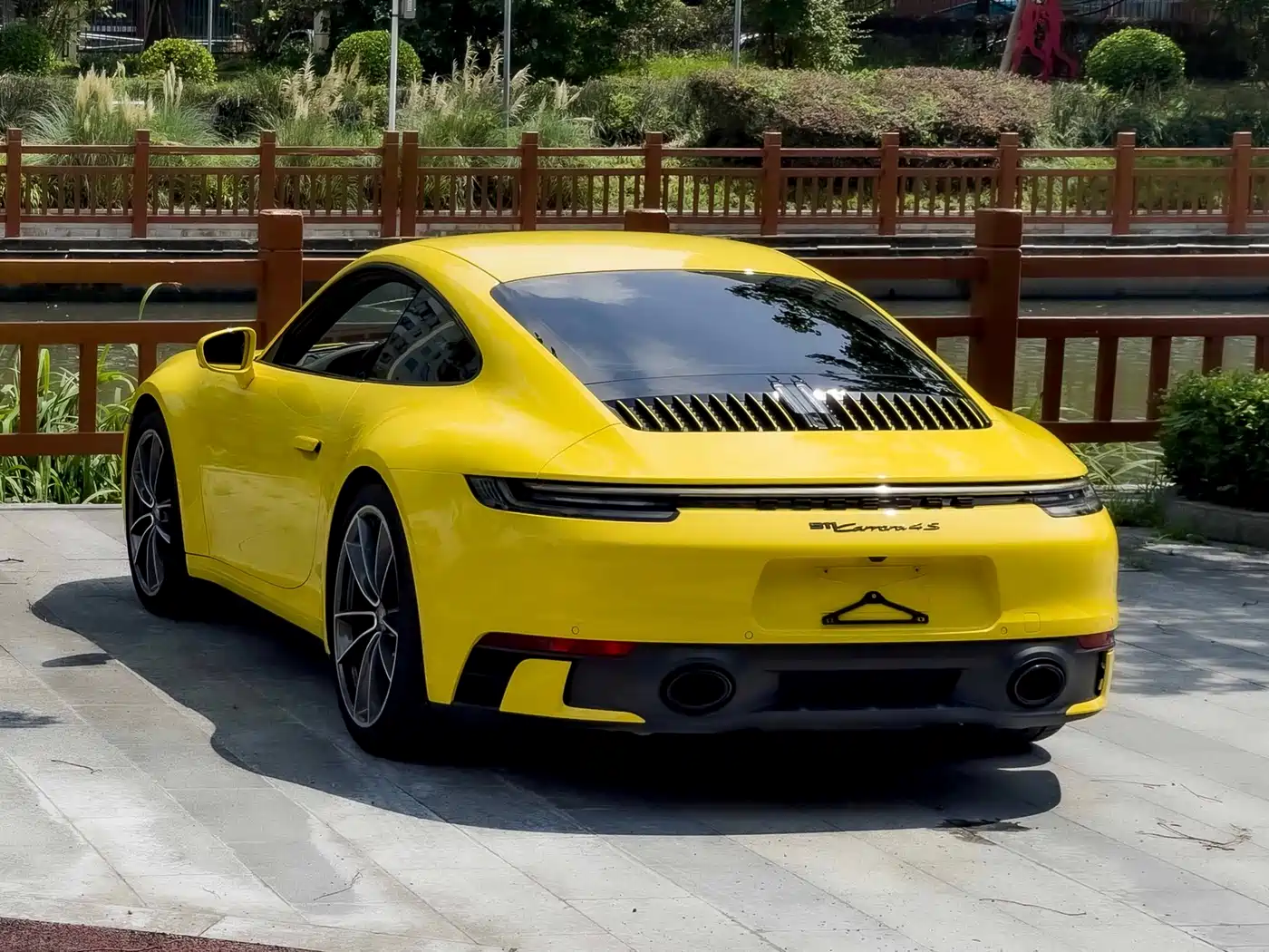 Фото 6 - Porsche 911