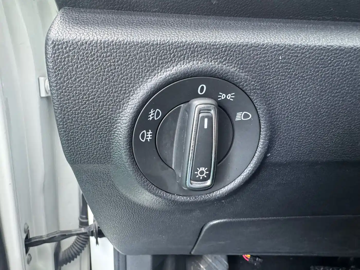 VOLKSWAGEN T ROC EXPLORING SONGS