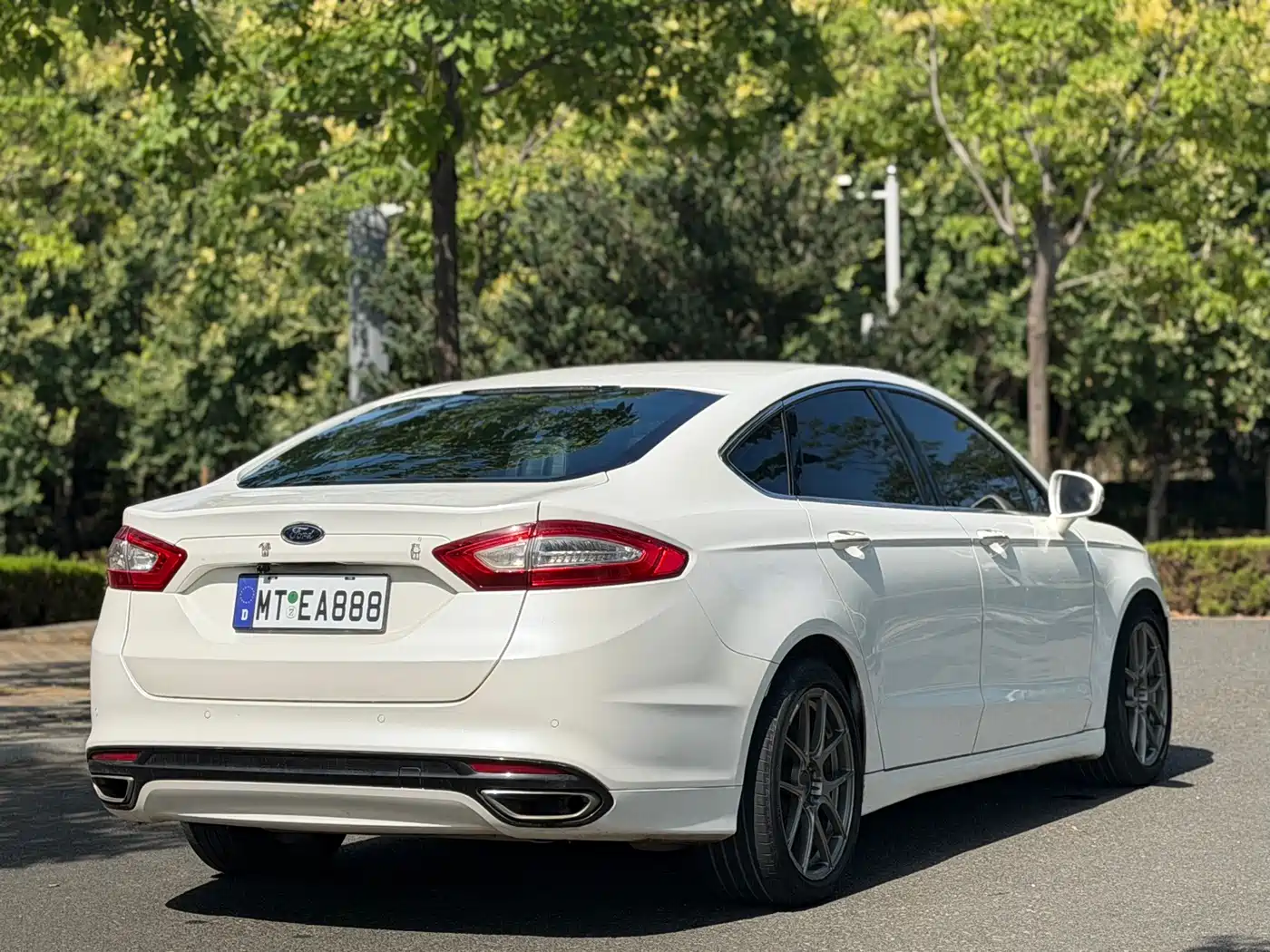 Фото 4 - Ford Mondeo