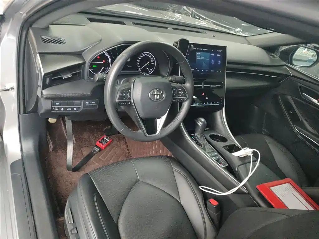 Toyota Avalon 2022 Hybrid 2.5L Luxury Edition фото 10
