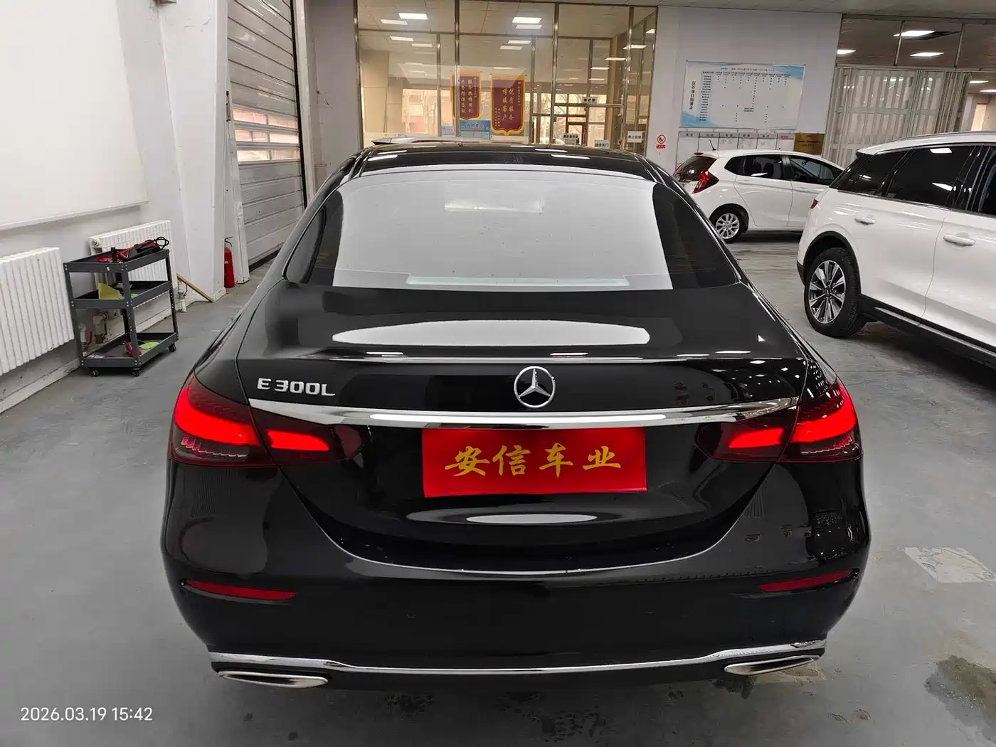 Mercedes-Benz E-Class 2023 E 300 L Luxury фото 5