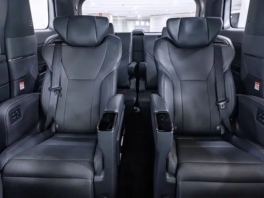 Toyota Alphard 2025 Hybrid 2.5L Prestige Gold Edition фото 12