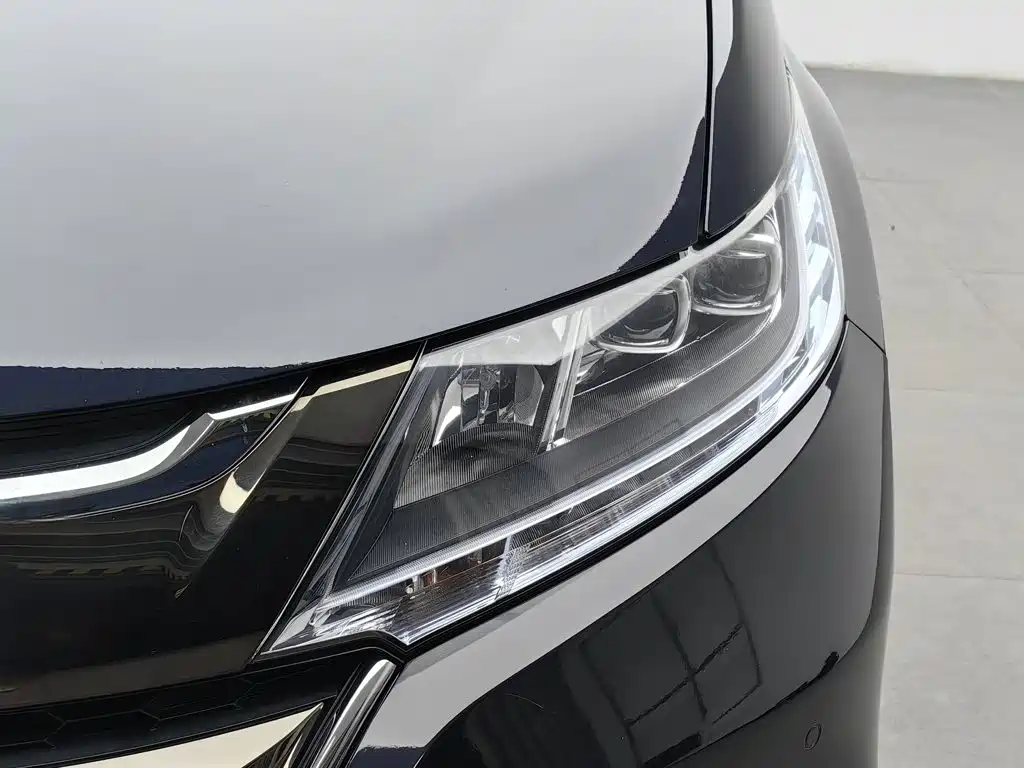 Photo 7 - Honda Odyssey