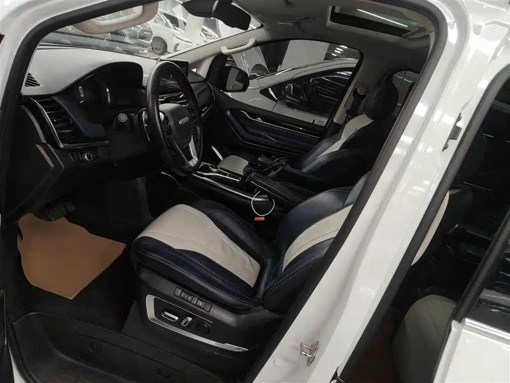 SAIC Maxus Maxus G20 2021 PLUS 2.0T Gasoline Automatic Intelligent Premium Edition фото 11
