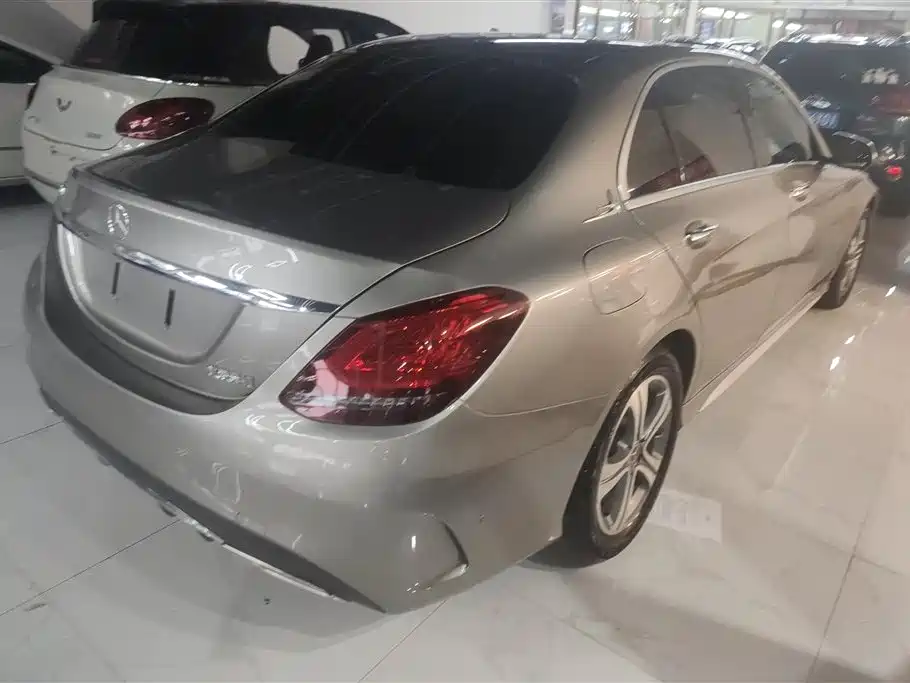 Mercedes-Benz C-Class 2020 C 260 L Sport фото 3