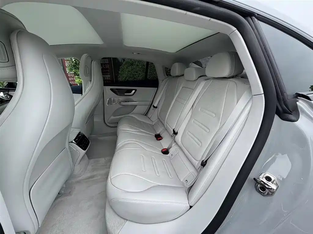 Mercedes-Benz EQE AMG 2023 AMG EQE 53 4MATIC+ фото 13