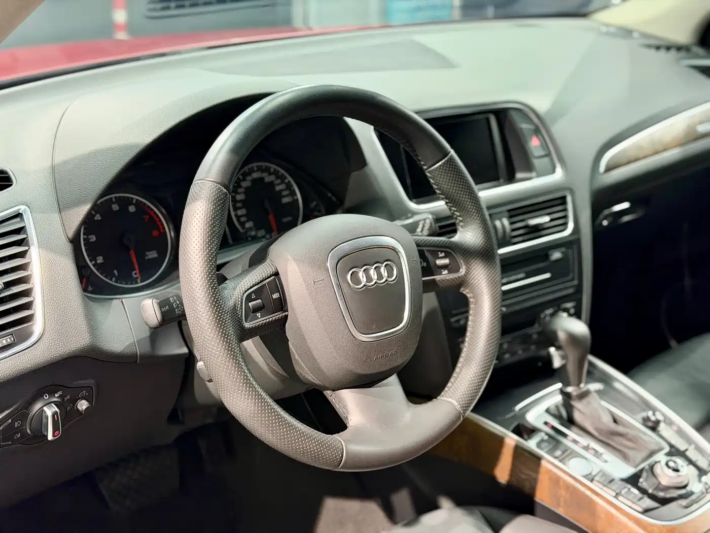 Audi Q5 (Import) 2010 3.2FSI Sport фото 8