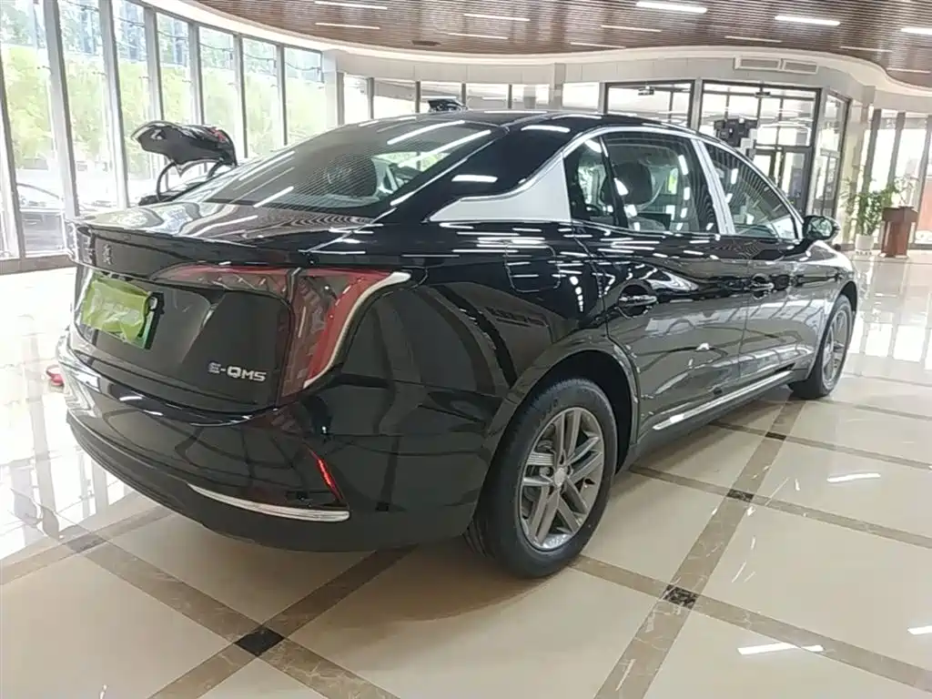 Hongqi E-QM5 2025 Model 500km Travel Edition фото 7