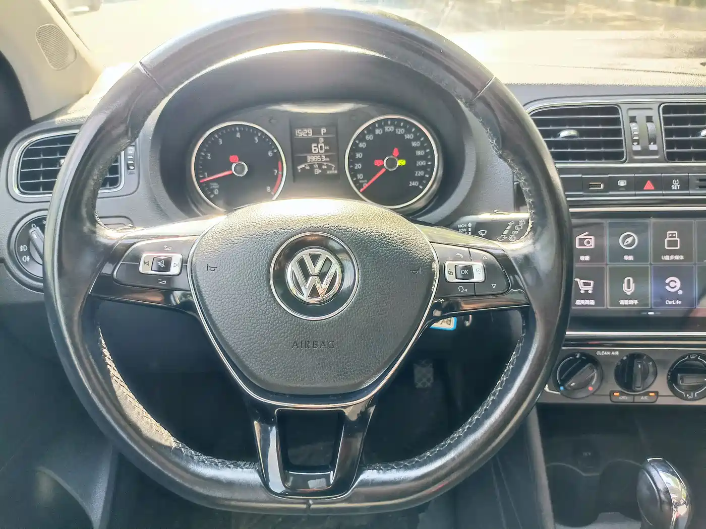 Volkswagen Polo 2018 1.5L Auto Comfort фото 31