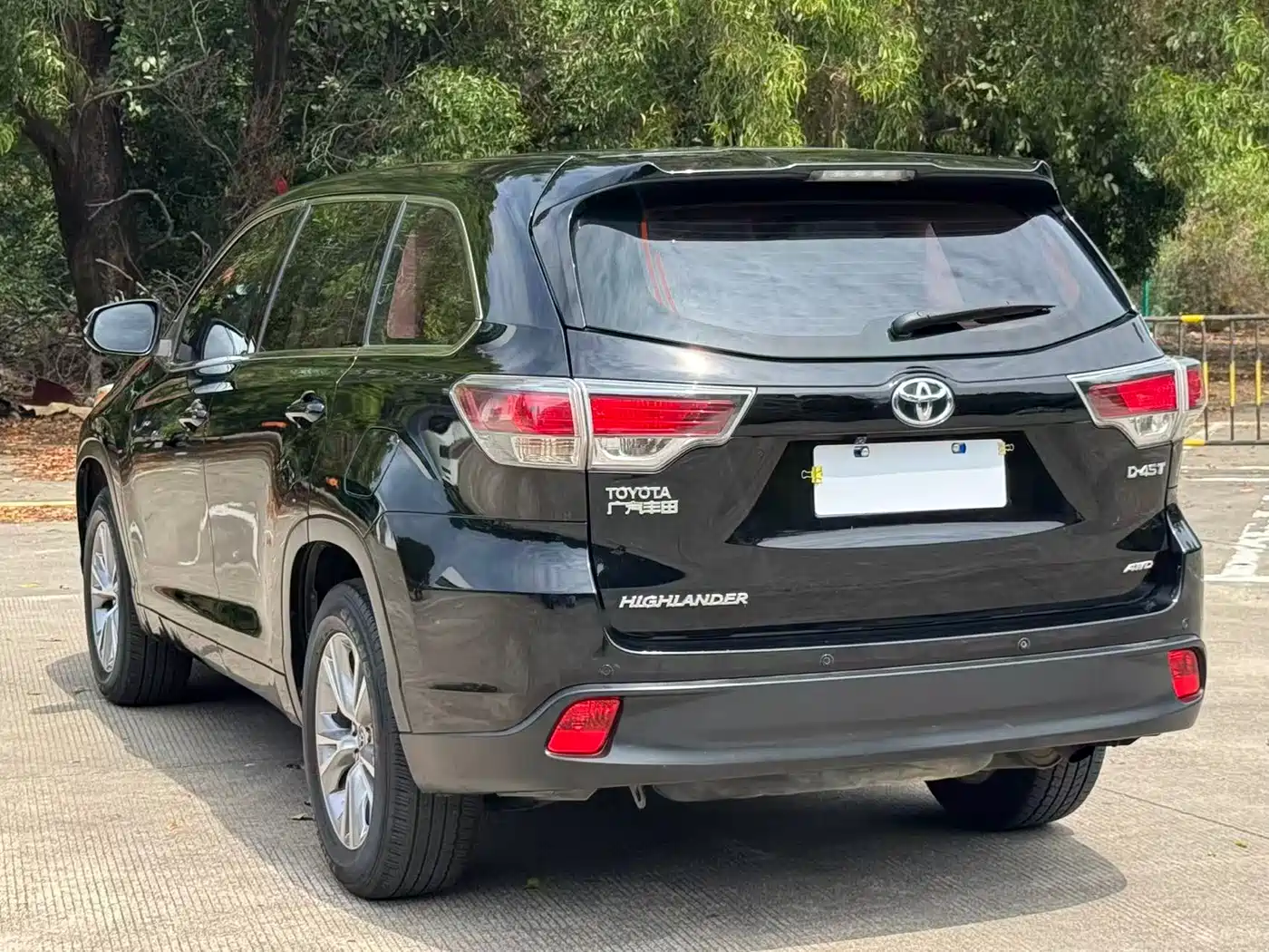 Toyota Highlander 2015 2.0T AWD Elite Edition 7-seater фото 12