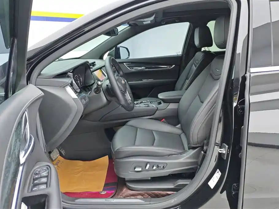 Cadillac XT5 2022 2.0T 2WD Luxury фото 9