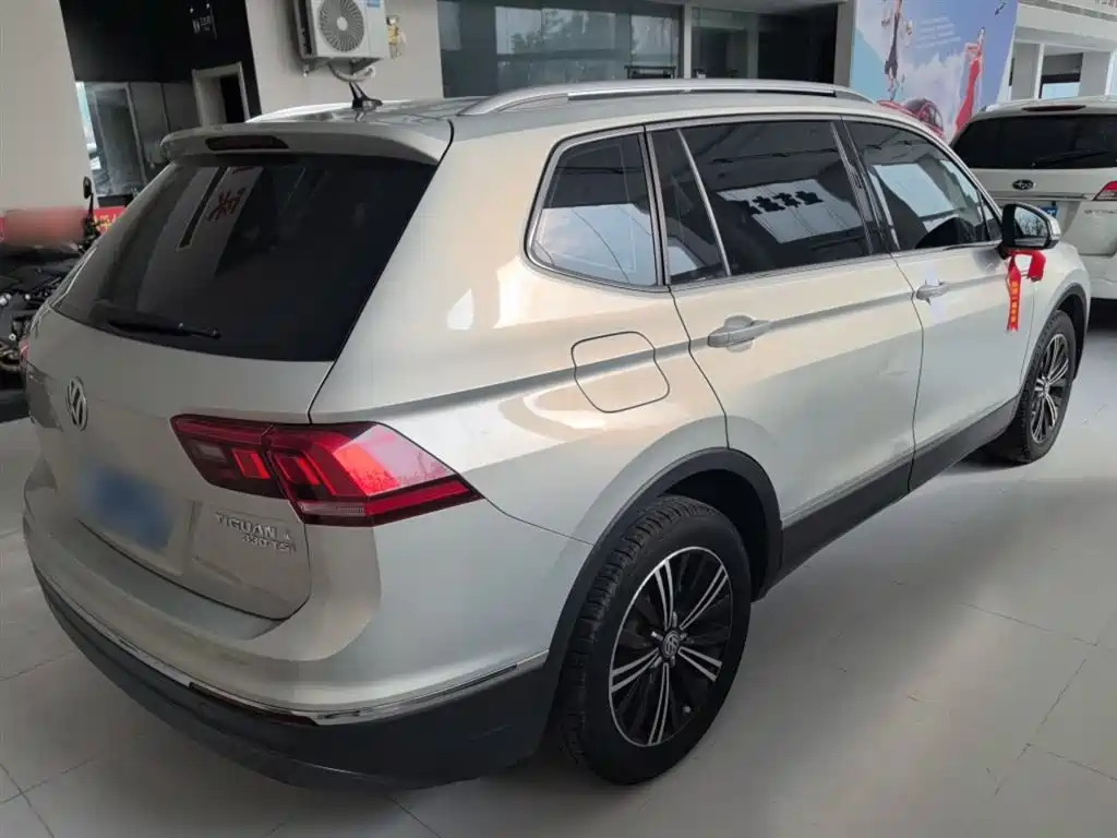 Volkswagen Tiguan L 2019 Facelift 330TSI Auto 2WD Panorama Comfort China VI фото 7