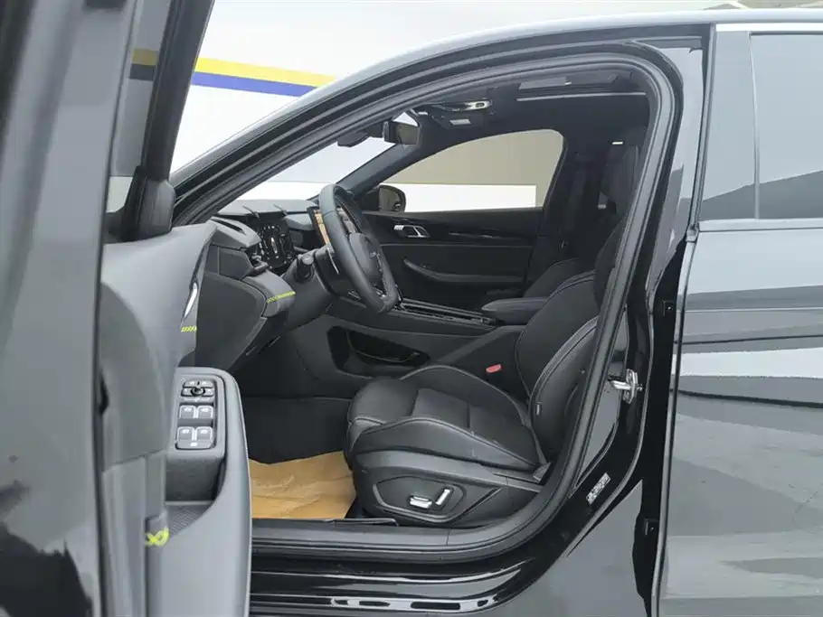 Lynk & Co 03 2023 1.5TD DCT Power Pro фото 9