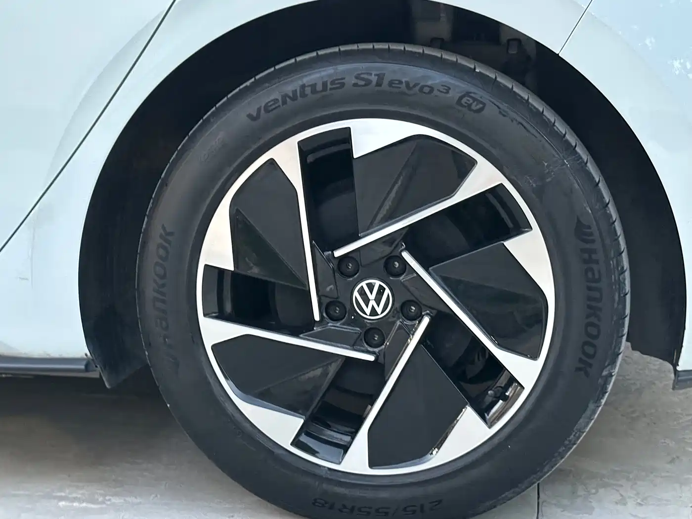 Volkswagen ID.3 2023 Pure Smart Edition фото 9