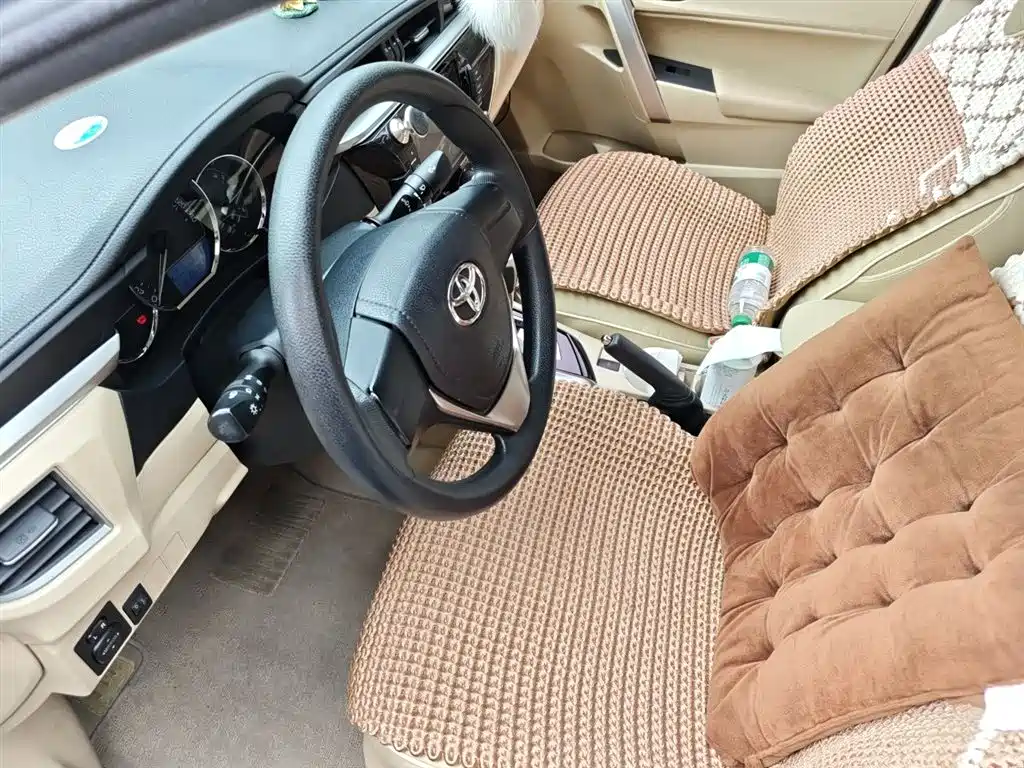 Toyota Corolla 2014 1.6L CVT GL фото 14