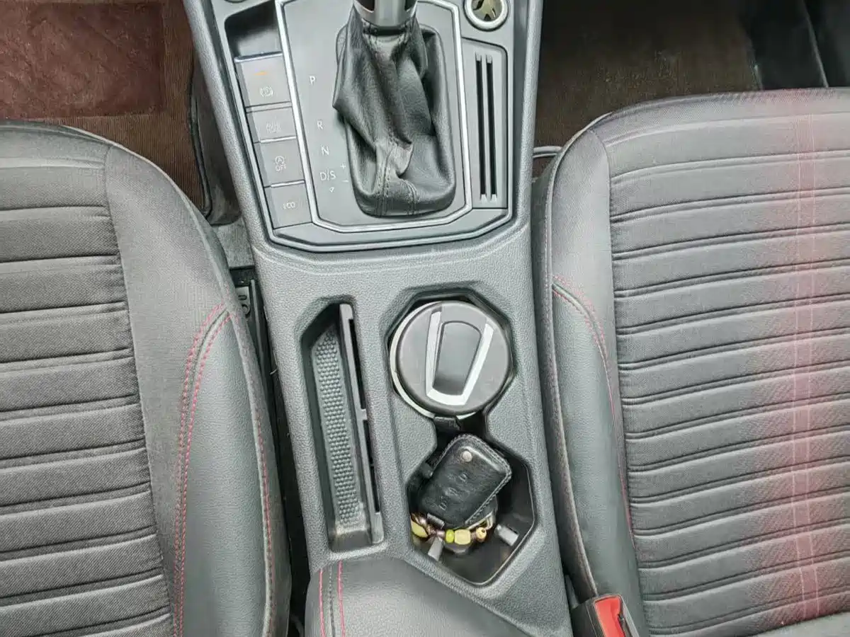 Volkswagen Lavida 2023 280TSI DSG Starlight Comfort Edition фото 19