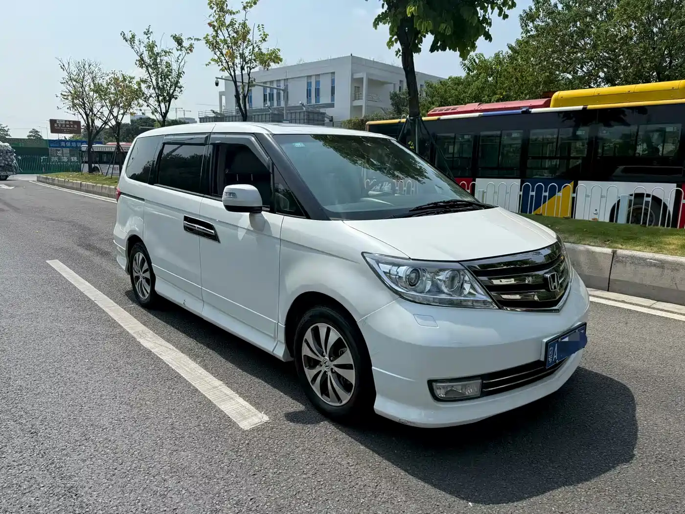 Honda Elysion 2015 2012 2.4L VTi-S Premium Edition