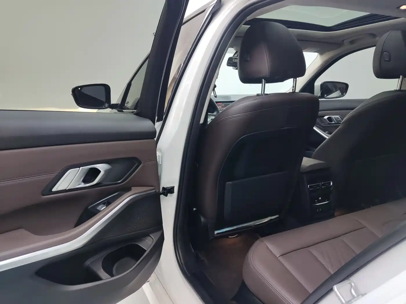 BMW 3 Series 2022 Facelift 320i Sport Package фото 8