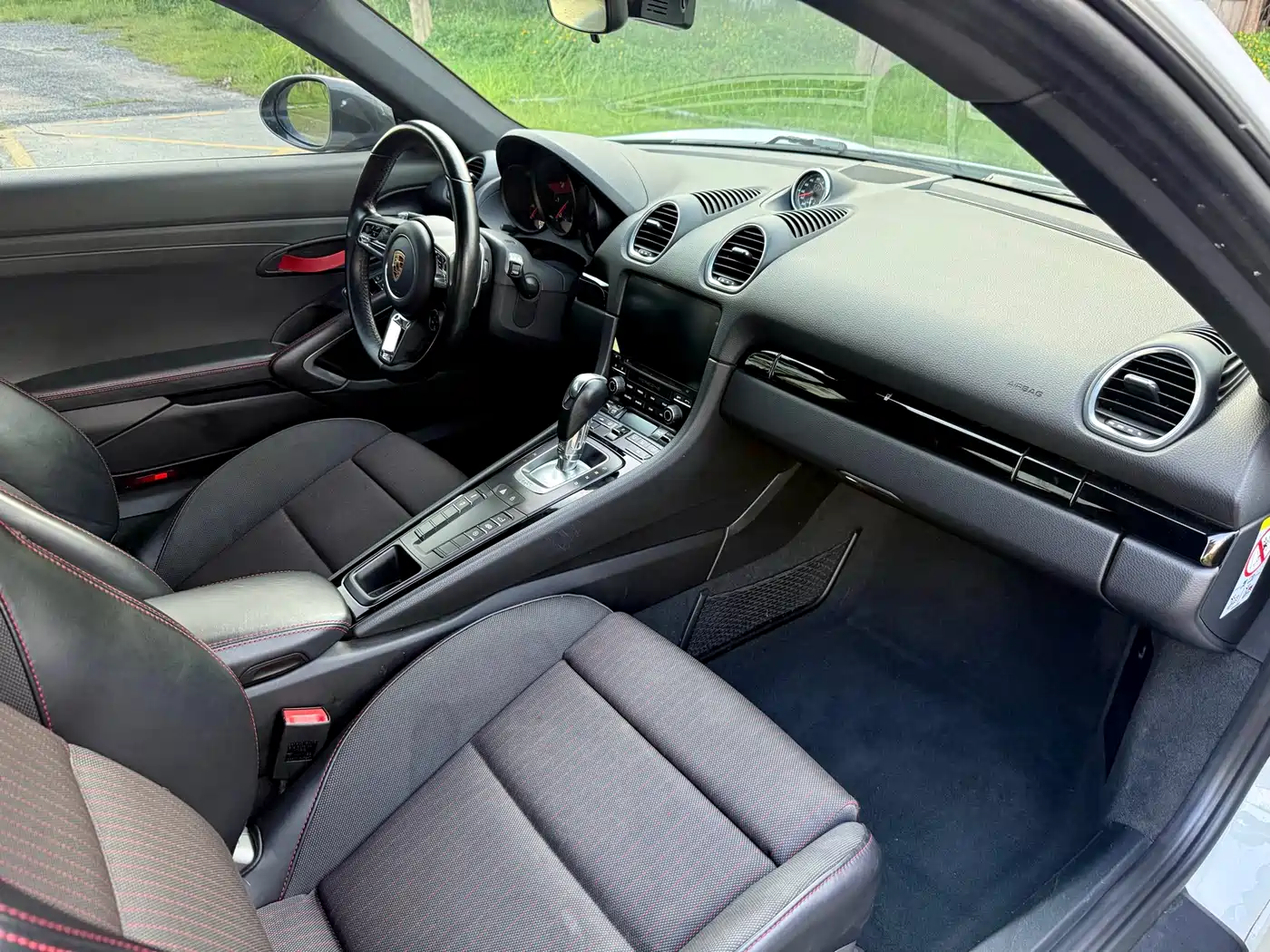 Porsche 718 2019 Cayman T 2.0T фото 8