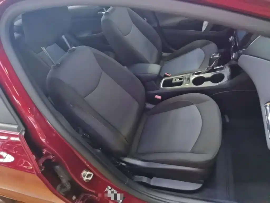 Chevrolet Cruze 2018 2018 320 Automatic Pioneer Sunroof Edition