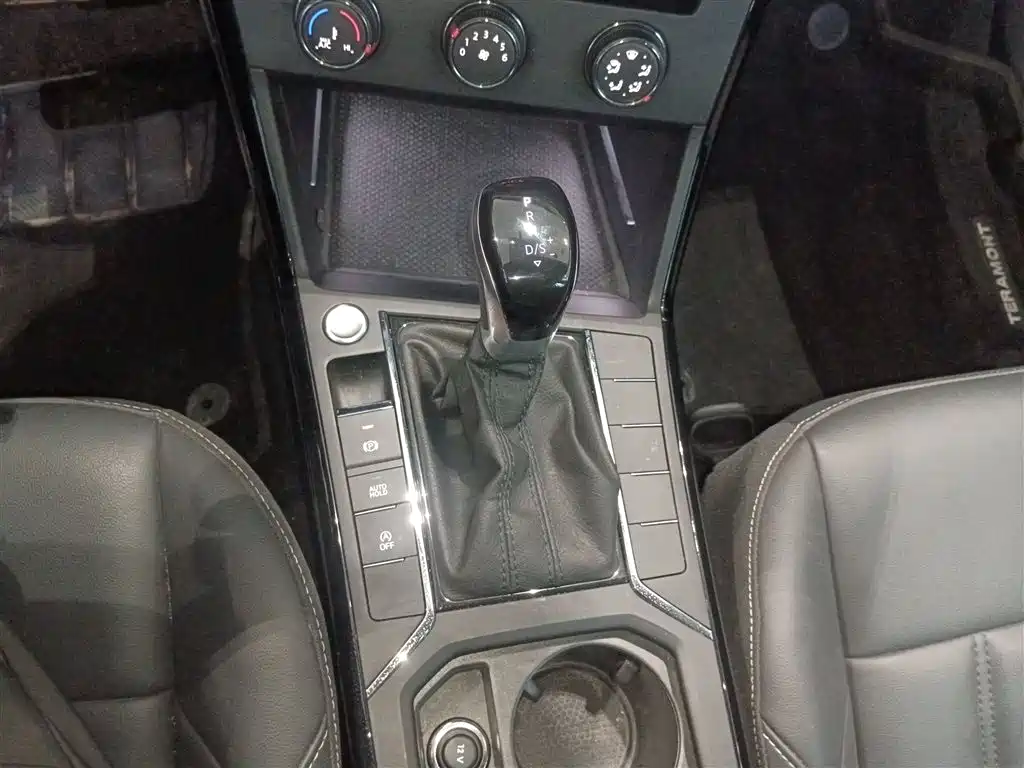 Volkswagen Passat 2024 280TSI Business Edition фото 14