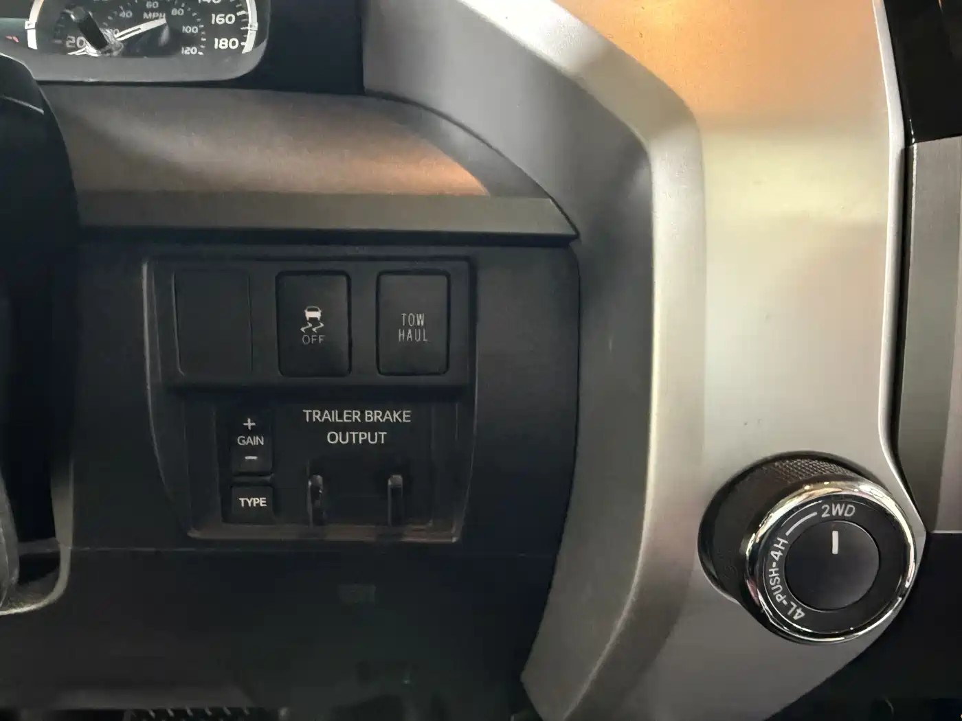 Toyota Tundra 2014 5.7L TRD Pro фото 36