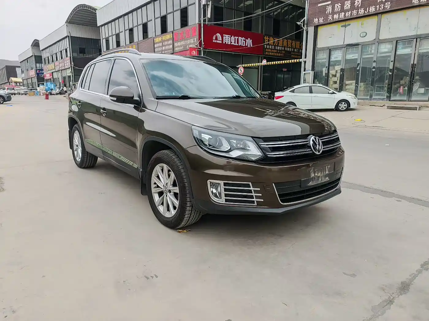 Volkswagen Tiguan 2015 1.8TSI Automatic 2WD Comfortline фото 3