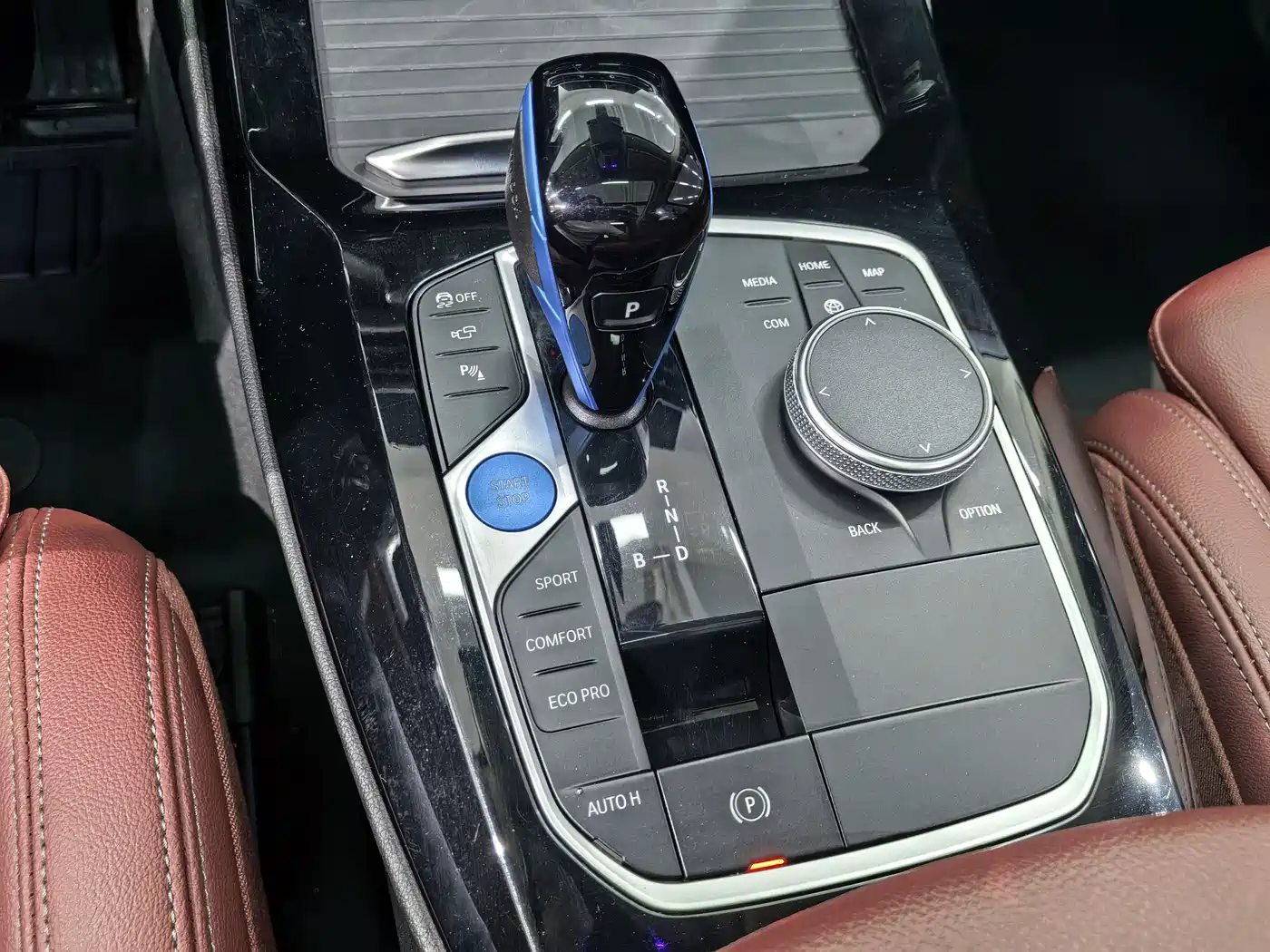 BMW iX3 2022 Innovation Leader фото 14