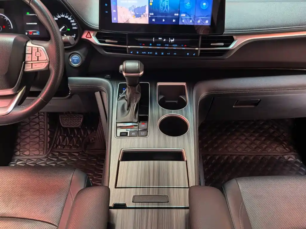 Toyota Sienna 2021 2.5L Hybrid Premium Edition фото 12