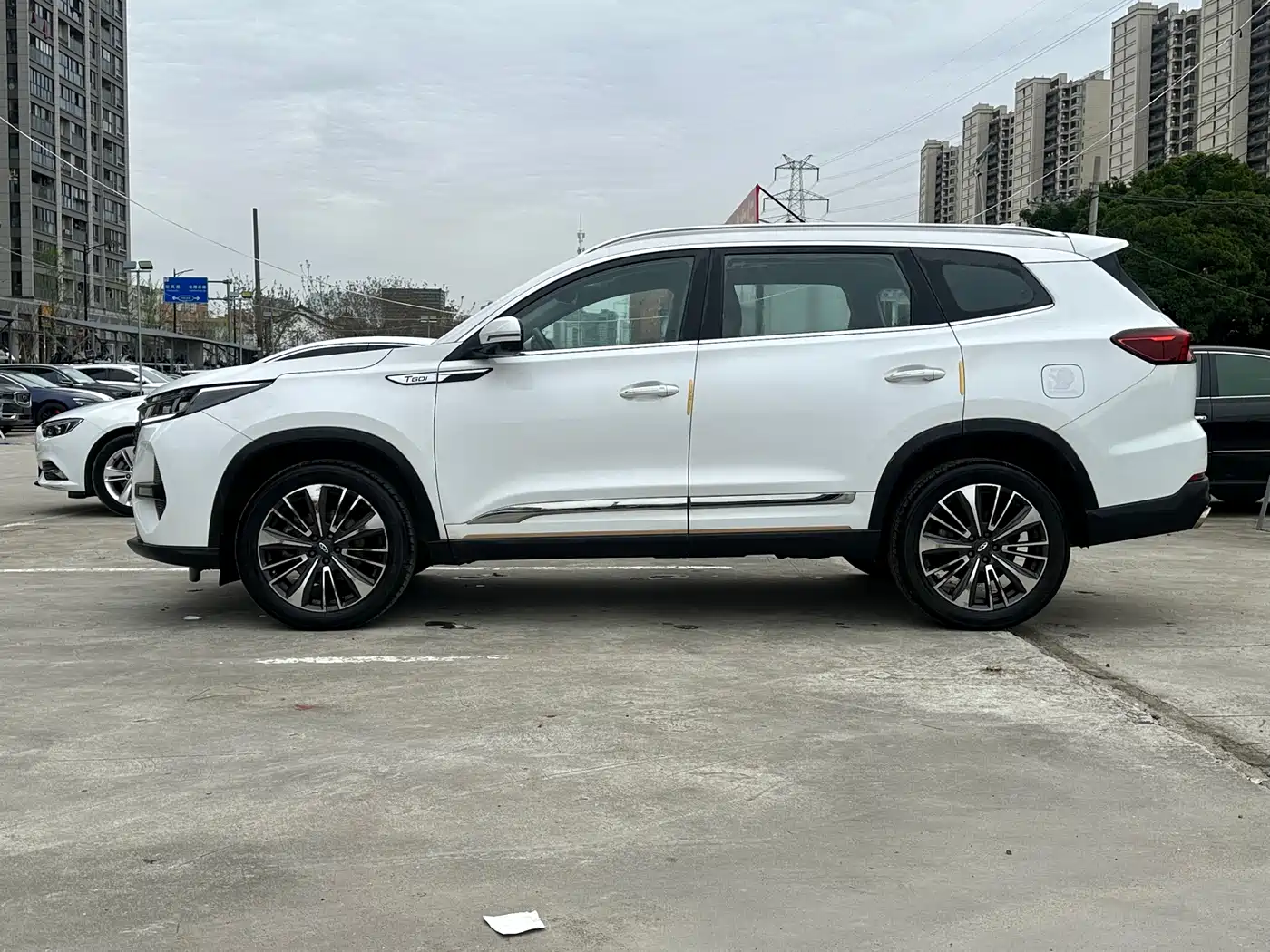CHERY TIGGO 8 PRO