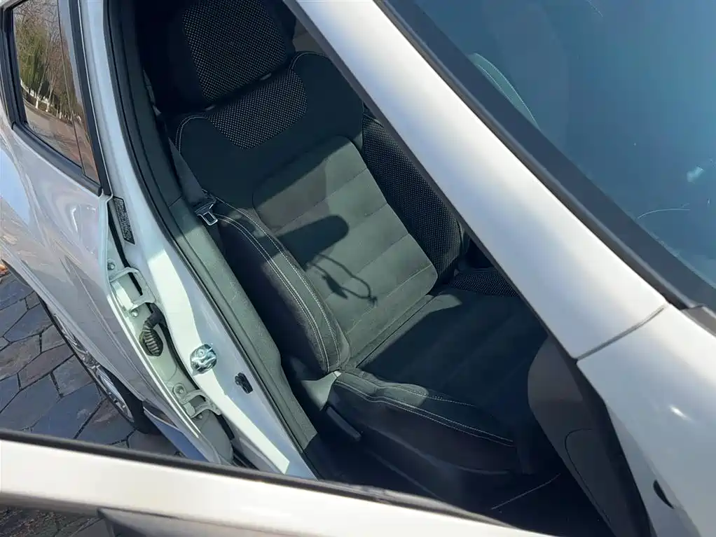 INFINITI ESQ