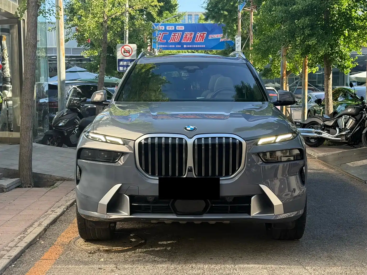 BMW X7 2023 xDrive40i Exclusive Luxury Package фото 2