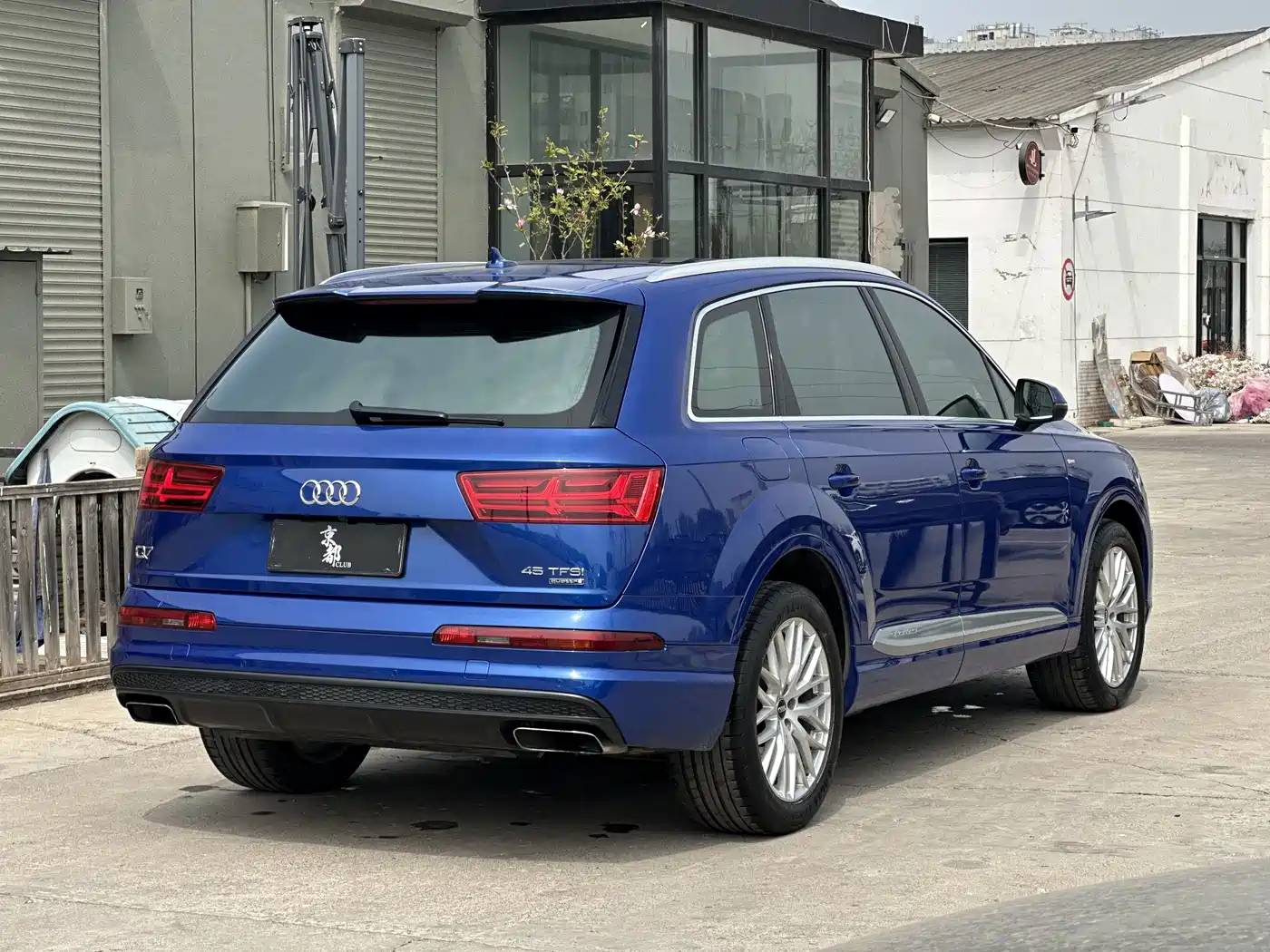 AUDI Q7