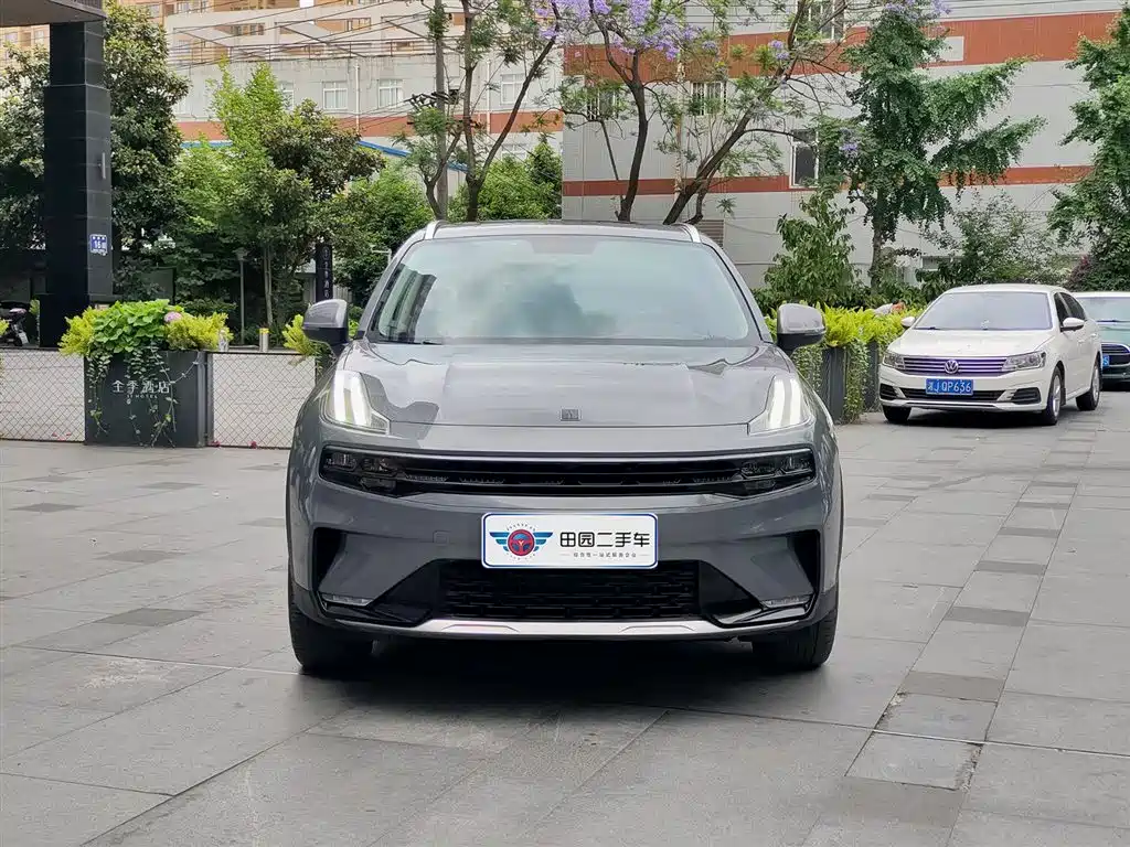 Lynk & Co 06 EM-P 2020 PHEV Plus фото 2