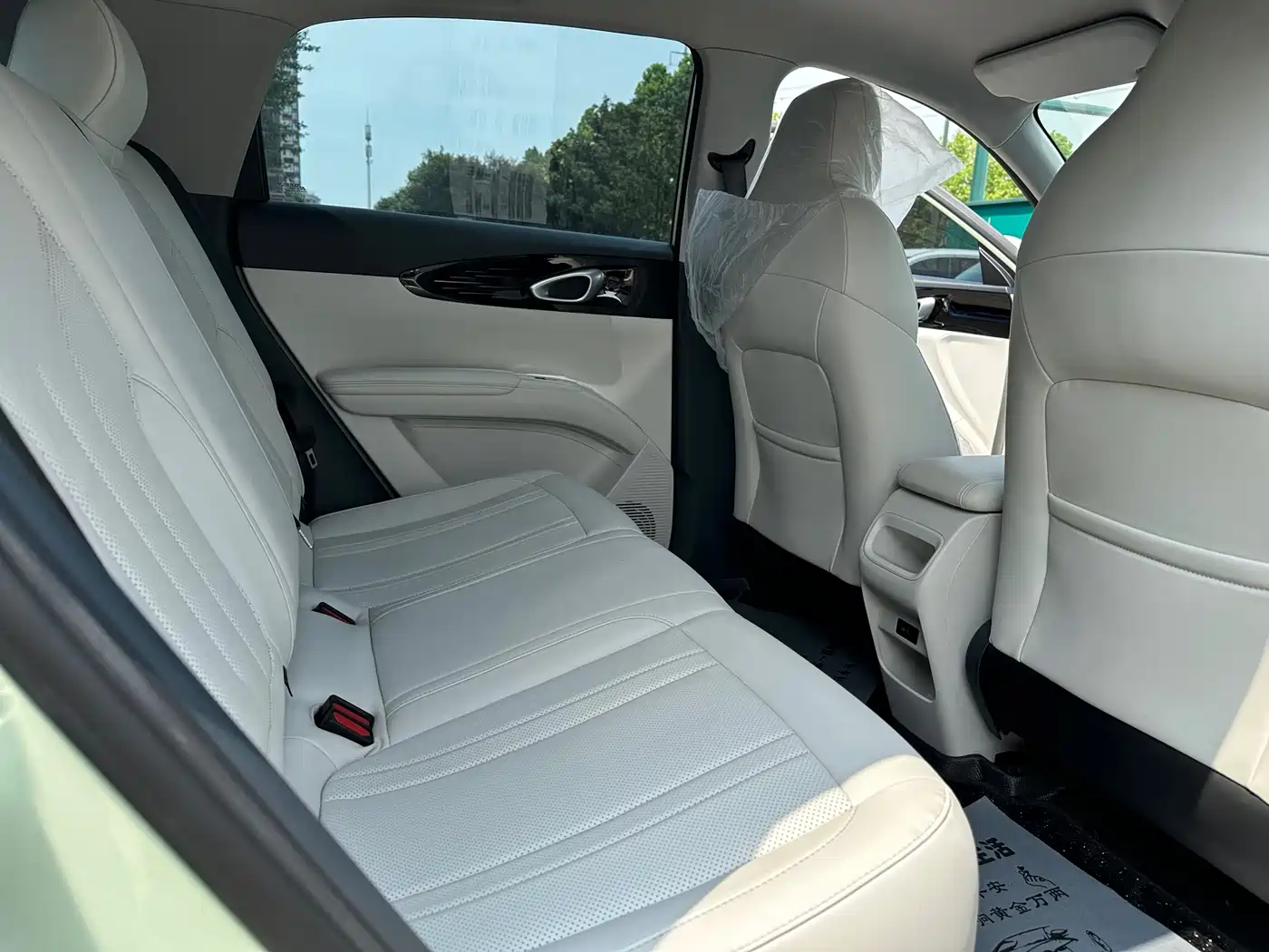 Geely Galaxy Starry Wish 2025 UP 410km Explorer Edition фото 12