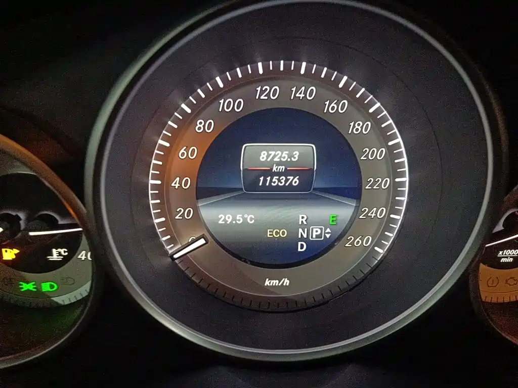 Mercedes-Benz E-Class 2015 Facelift E 260 L Sport Luxury фото 5