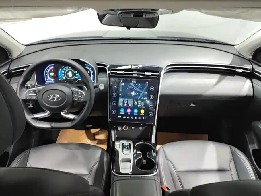 Hyundai Tucson 2023 Tucson L 1.5T Automatic 2WD DLX Luxury Edition фото 12