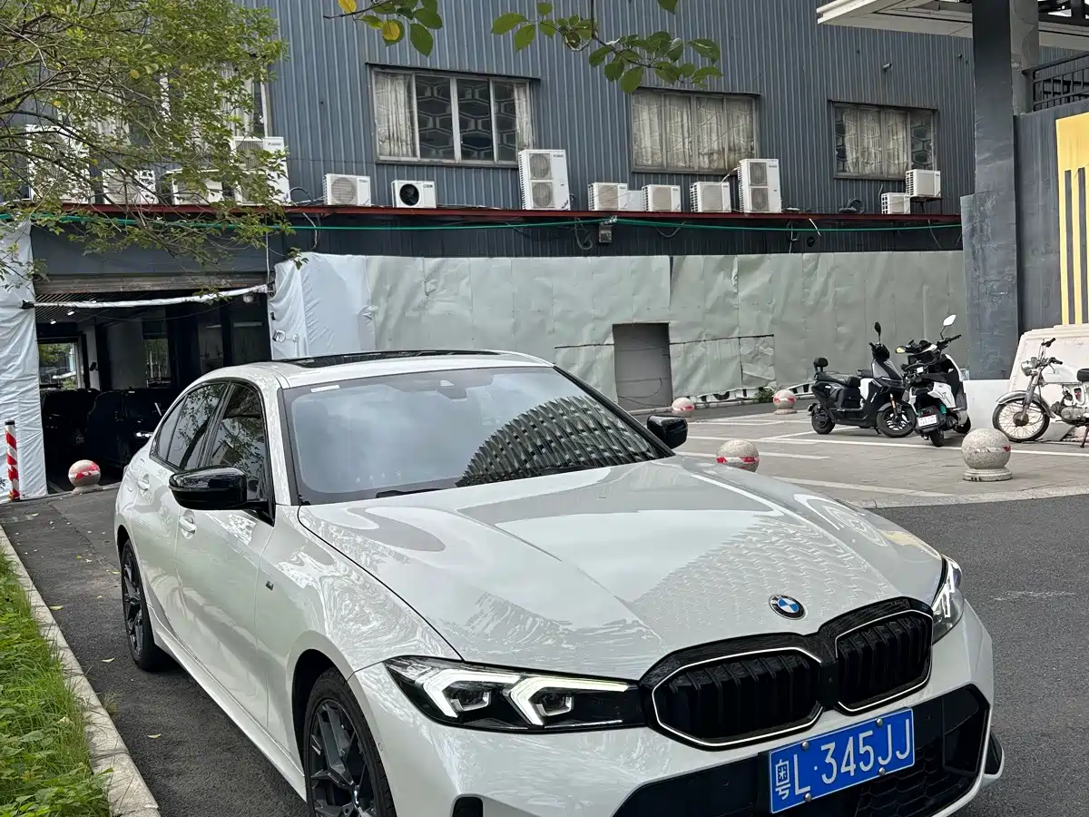 BMW 3 Series 2025 2025 330Li M Sport Night Edition