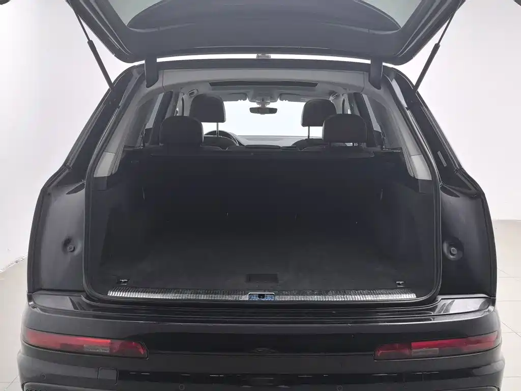 Photo 16 - Audi Q7